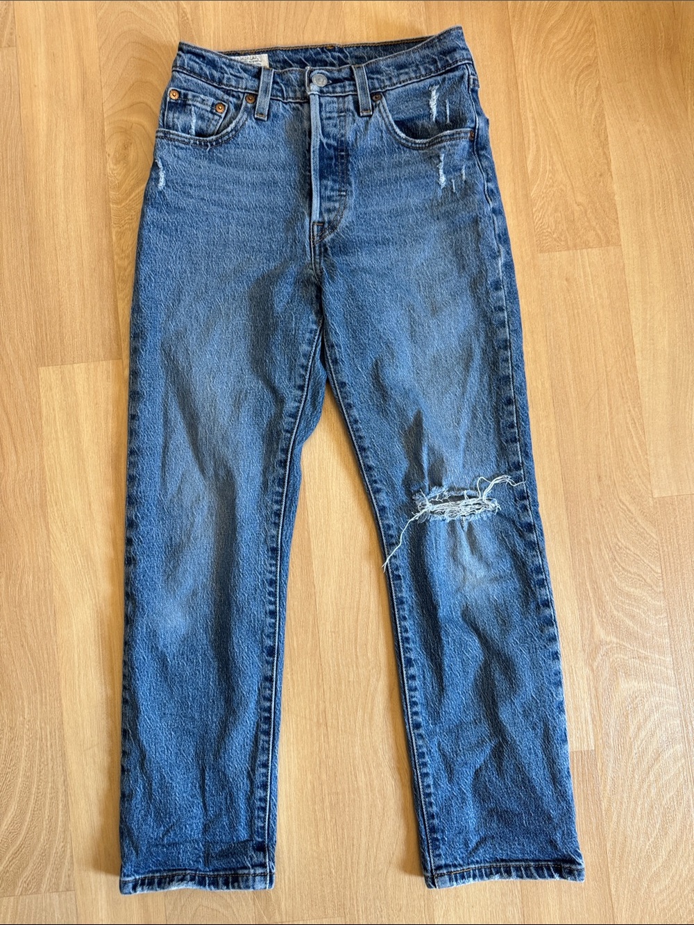 Levi’s 501 Distressed Straight Leg Jean Size 23